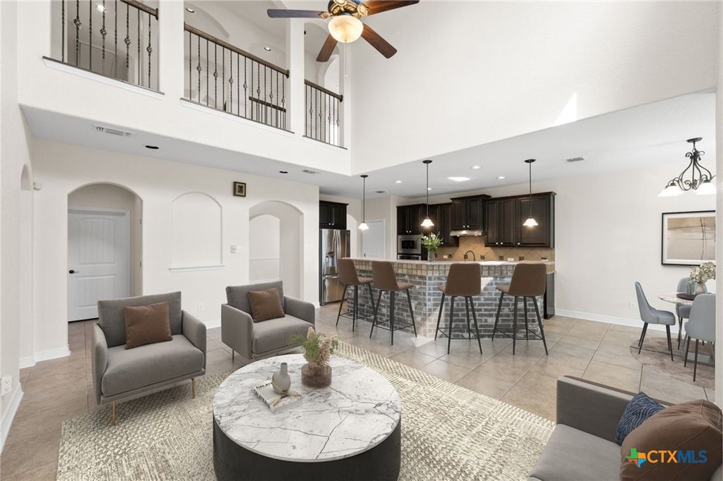 Image 10 of property listing at 1014 Easton Drive, San Marcos, TX 78666