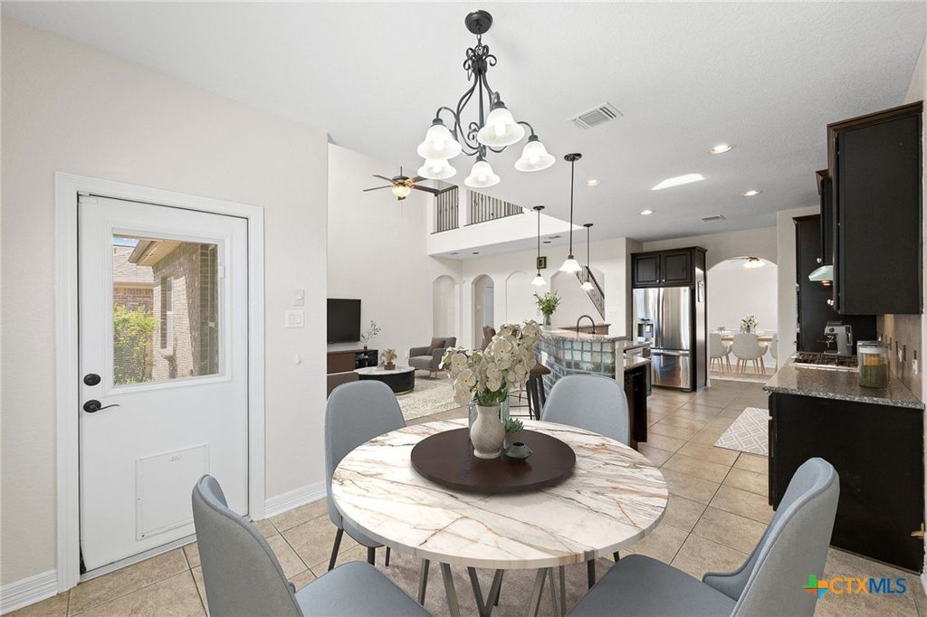 Image 14 of property listing at 1014 Easton Drive, San Marcos, TX 78666