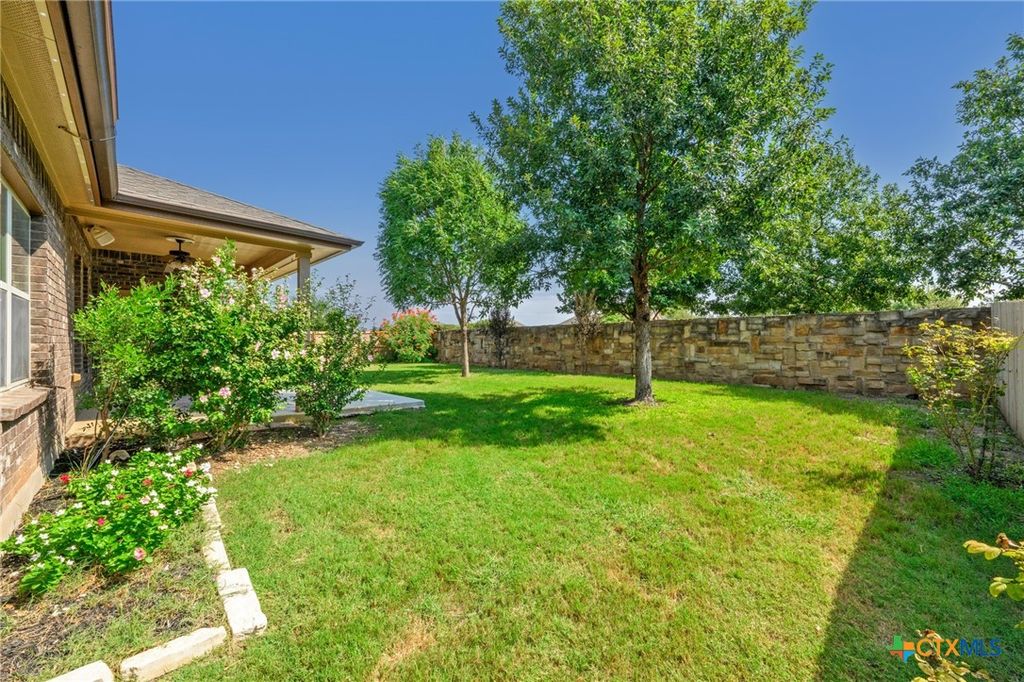 Image 37 of property listing at 1014 Easton Drive, San Marcos, TX 78666