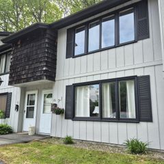 16 Oakwood Drive # 16, Claremont, NH 03743