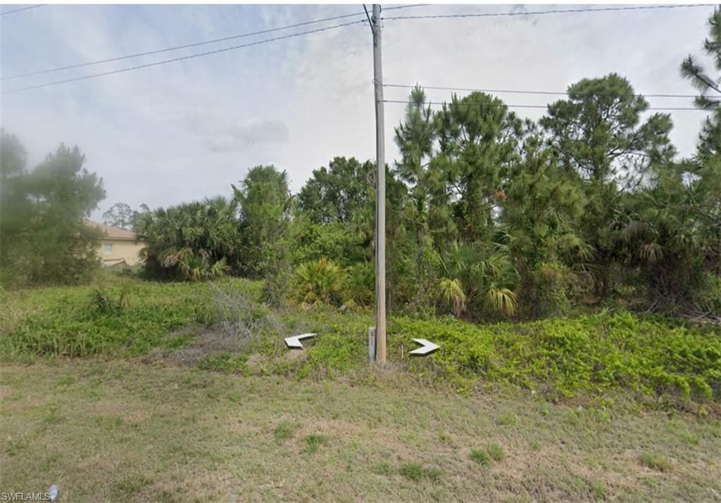 1217 Ermine ST E, LEHIGH ACRES, FL 33974 — exterior