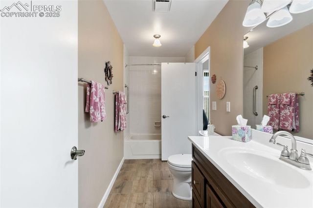 4534 Winewood Village Drive, Colorado Springs, CO 80917