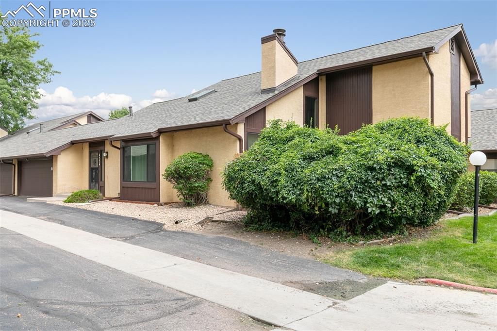 4534 Winewood Village Drive, Colorado Springs, CO 80917