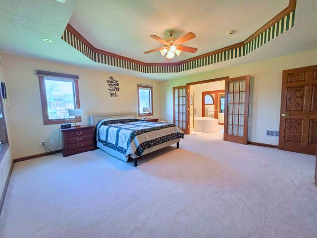 811 N Main Street, Chariton, IA 50049