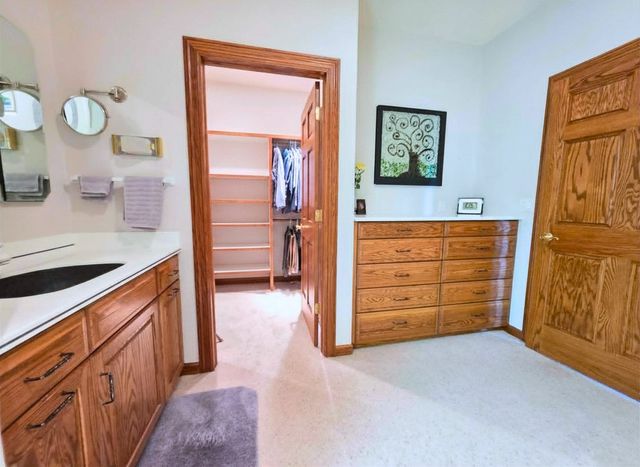 811 N Main Street, Chariton, IA 50049