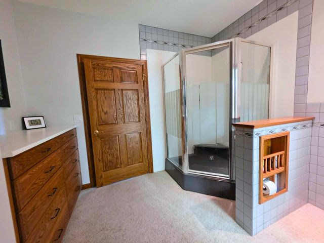 811 N Main Street, Chariton, IA 50049