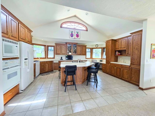 811 N Main Street, Chariton, IA 50049