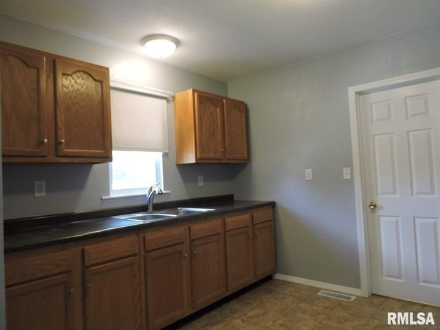 233 RIVERVIEW Drive, Creve Coeur, IL 61610