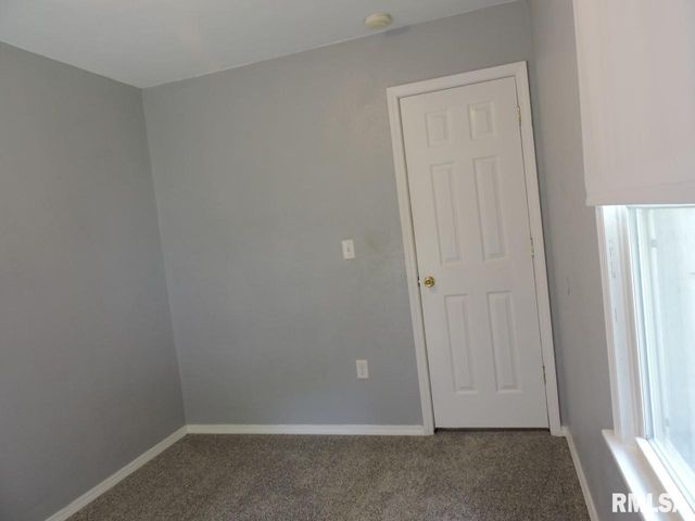 233 RIVERVIEW Drive, Creve Coeur, IL 61610
