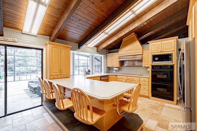 3669 S Holmes Avenue, Idaho Falls, ID 83404