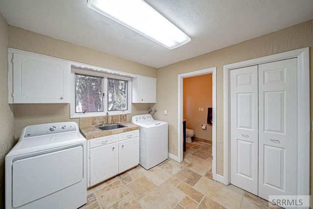 3669 S Holmes Avenue, Idaho Falls, ID 83404