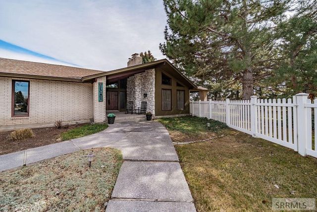 3669 S Holmes Avenue, Idaho Falls, ID 83404