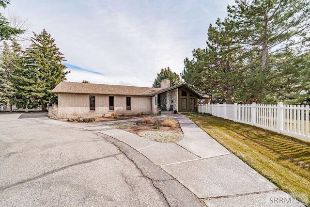 3669 S Holmes Avenue, Idaho Falls, ID 83404