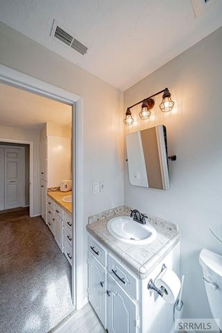 3669 S Holmes Avenue, Idaho Falls, ID 83404