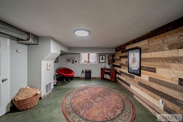 3669 S Holmes Avenue, Idaho Falls, ID 83404