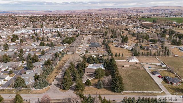 3669 S Holmes Avenue, Idaho Falls, ID 83404