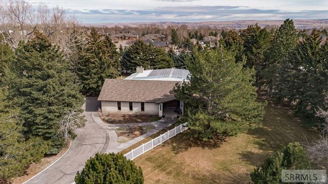 3669 S Holmes Avenue, Idaho Falls, ID 83404