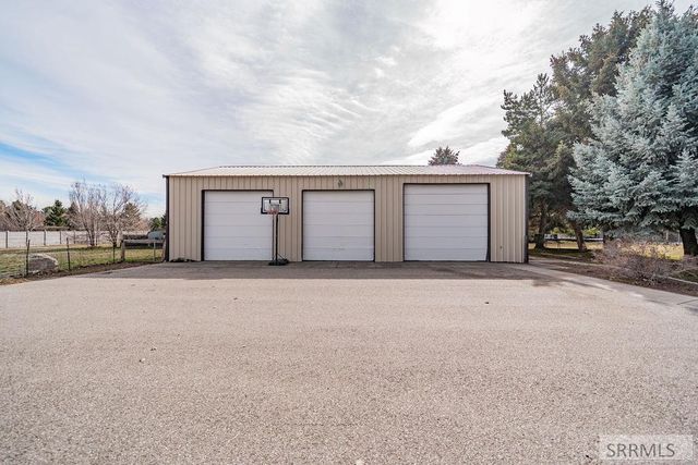 3669 S Holmes Avenue, Idaho Falls, ID 83404