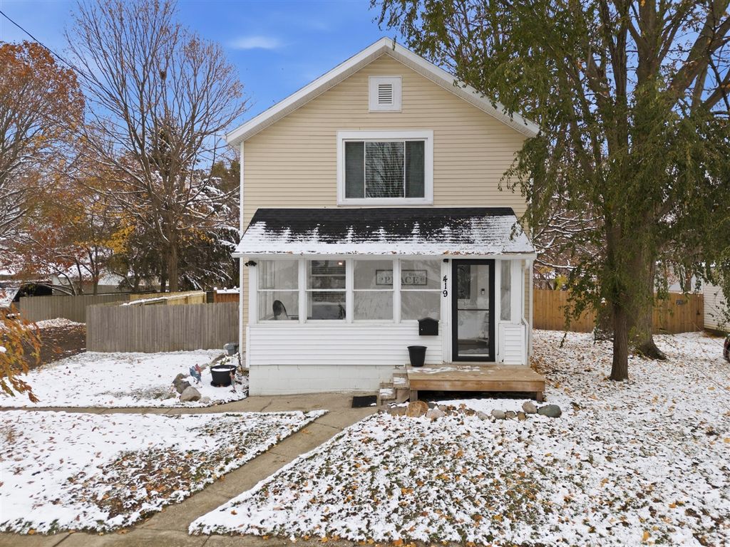 419 E Vine Street, Vicksburg, MI 49097