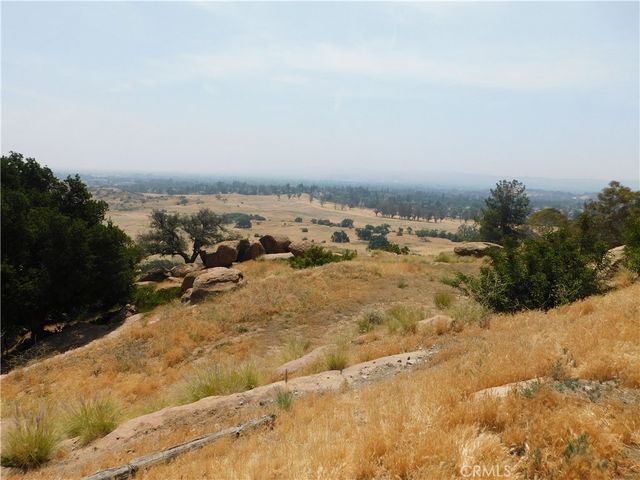 8740 AZUL Drive, West Hills, CA 91304