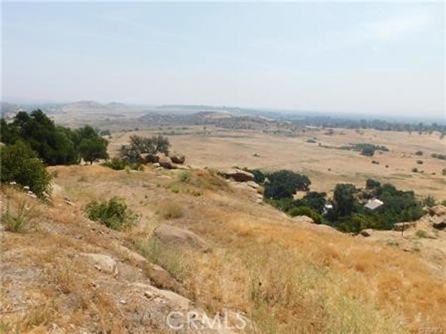 8740 AZUL Drive, West Hills, CA 91304