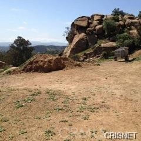 8740 AZUL Drive, West Hills, CA 91304