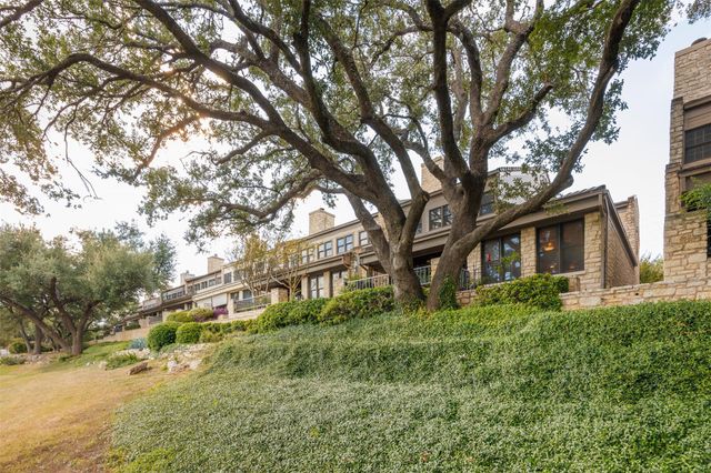 116 W Eagle DR, The Hills, TX 78738