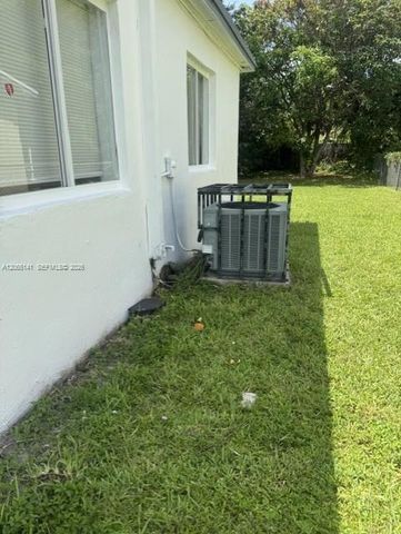 4130 SW 25th St, West Park, FL 33023