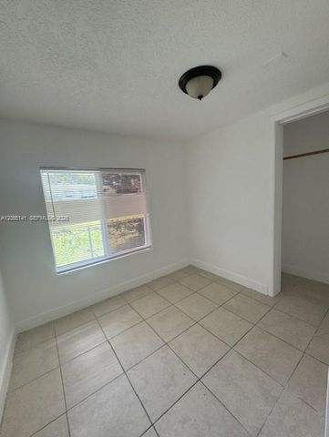 4130 SW 25th St, West Park, FL 33023