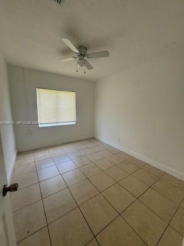 4130 SW 25th St, West Park, FL 33023