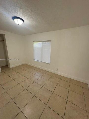 4130 SW 25th St, West Park, FL 33023