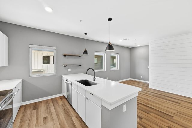 5924 S Congress Ave 63S, Austin, TX 78745