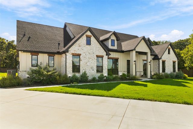 5832 Grey Wolf Court, Fort Worth, TX 76140