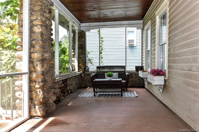 127 Hunt Avenue, Pearl River, NY 10965