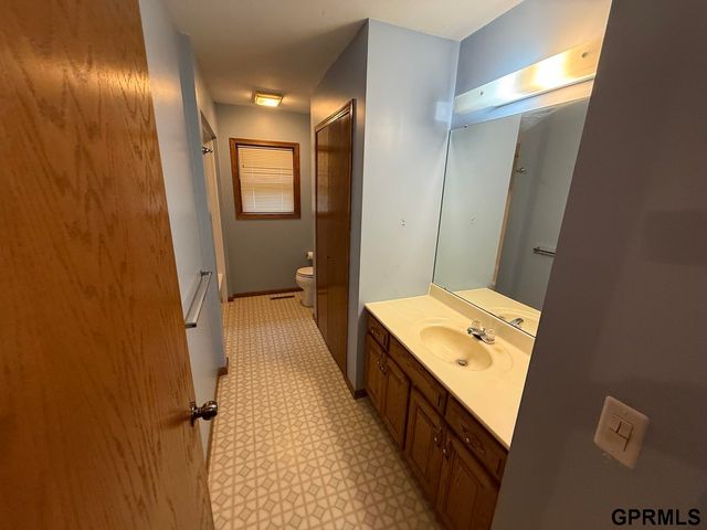 300 N King Street, Cedar Bluffs, NE 68015