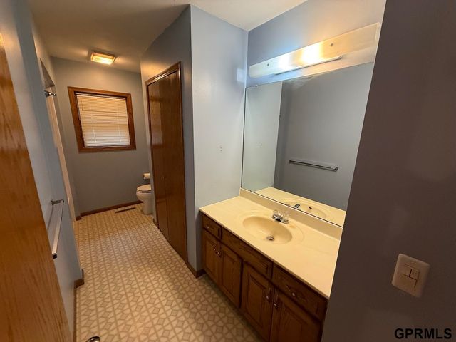 300 N King Street, Cedar Bluffs, NE 68015