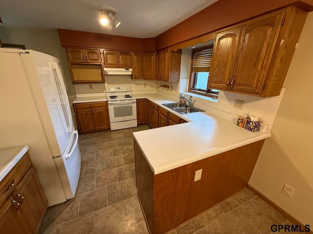 300 N King Street, Cedar Bluffs, NE 68015