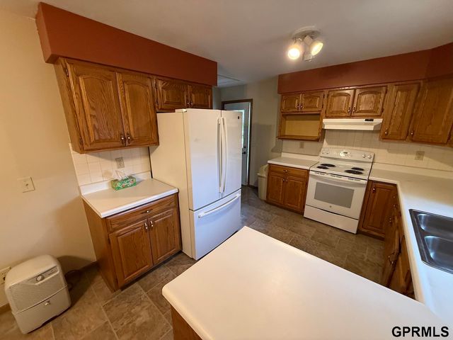 300 N King Street, Cedar Bluffs, NE 68015