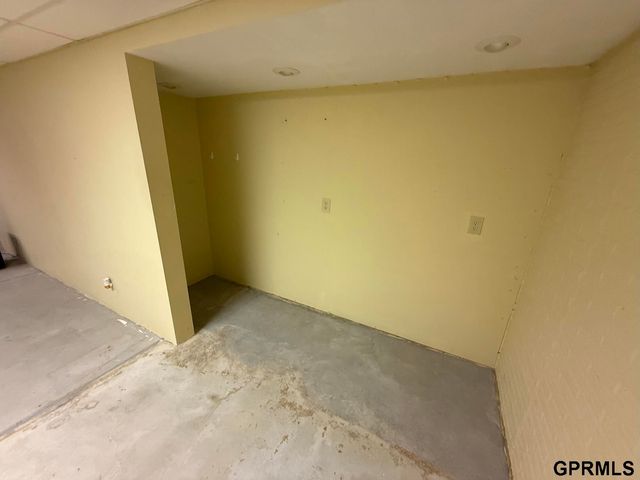 300 N King Street, Cedar Bluffs, NE 68015