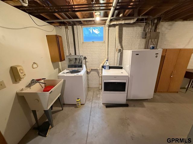 300 N King Street, Cedar Bluffs, NE 68015