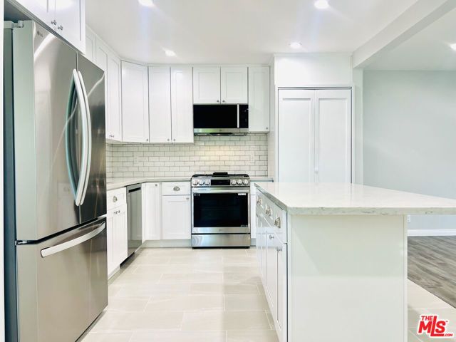 624 N TOLUCA PARK Drive E, Burbank, CA 91505