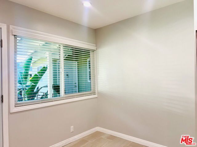 624 N TOLUCA PARK Drive E, Burbank, CA 91505