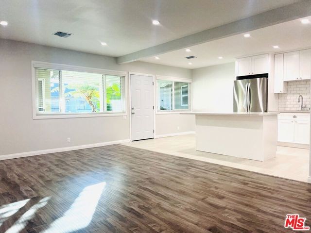 624 N TOLUCA PARK Drive E, Burbank, CA 91505