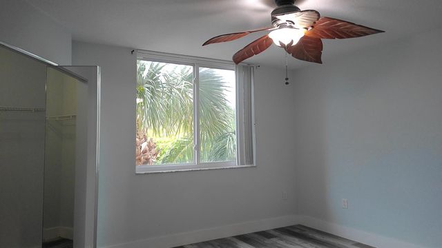 1000 Scotia Drive 304, Hypoluxo, FL 33462