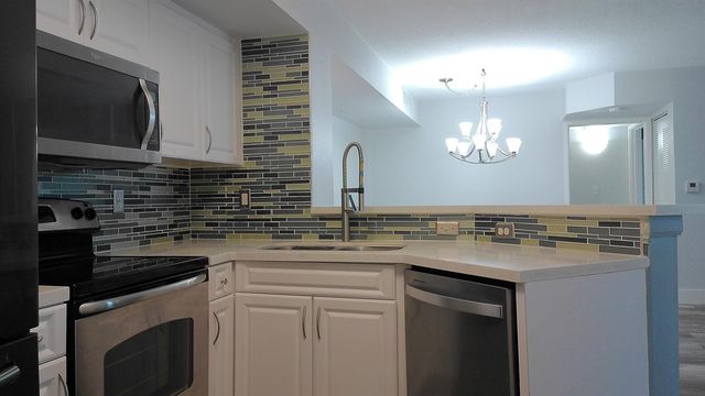 1000 Scotia Drive 304, Hypoluxo, FL 33462