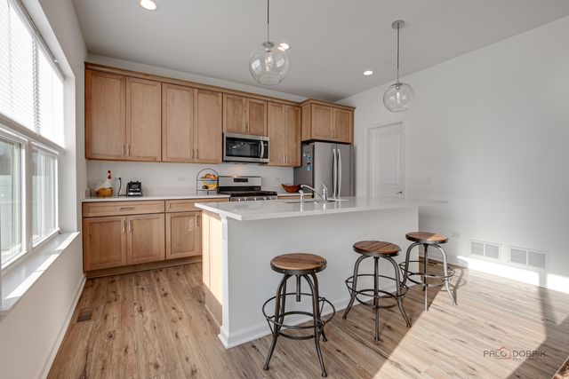 2490 Olivia Court, Wauconda, IL 60084