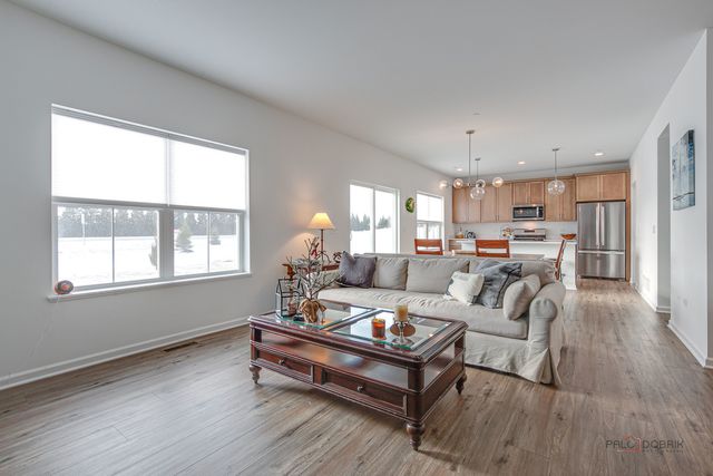 2490 Olivia Court, Wauconda, IL 60084