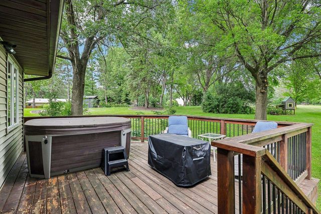 2789 Ruffian Circle, Cottage Grove, WI 53527
