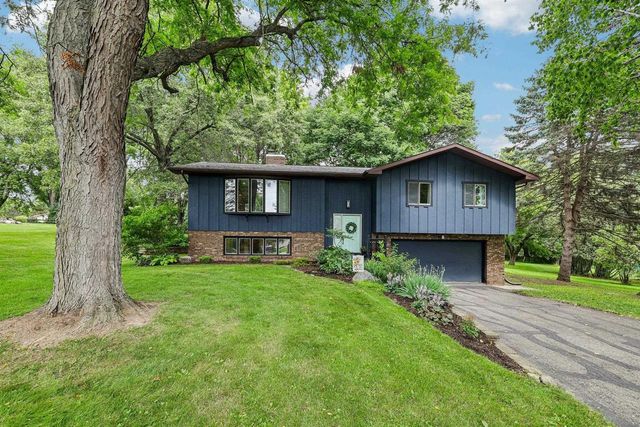 2789 Ruffian Circle, Cottage Grove, WI 53527