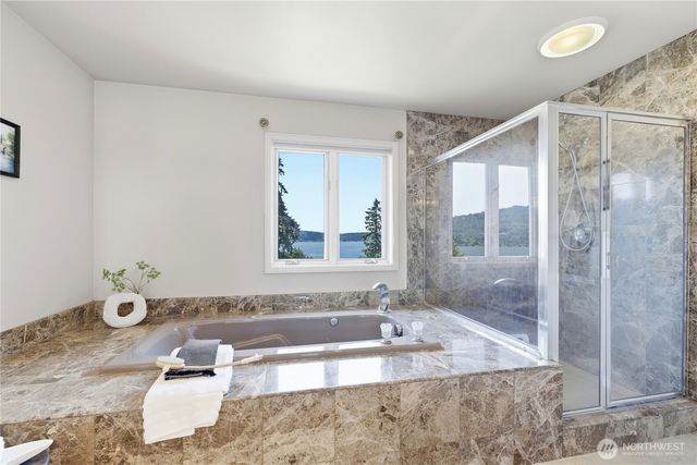 4123 205 Avenue SE, Sammamish, WA 98075